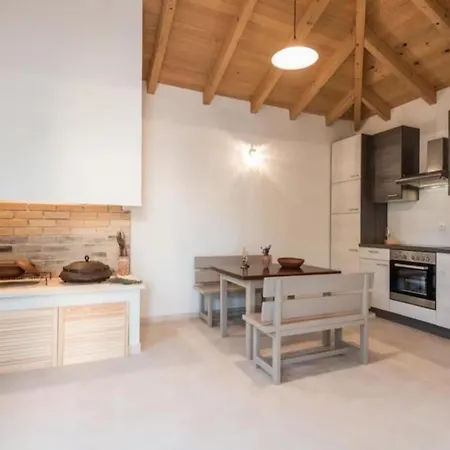 Luxurious Bright With Pool Willa