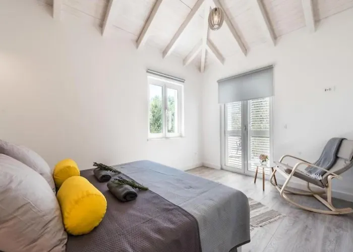 Luxurious Bright With Pool Villa *